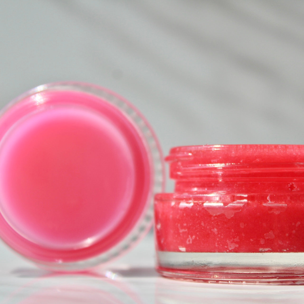 LIGHTENING LIP TREATMENT